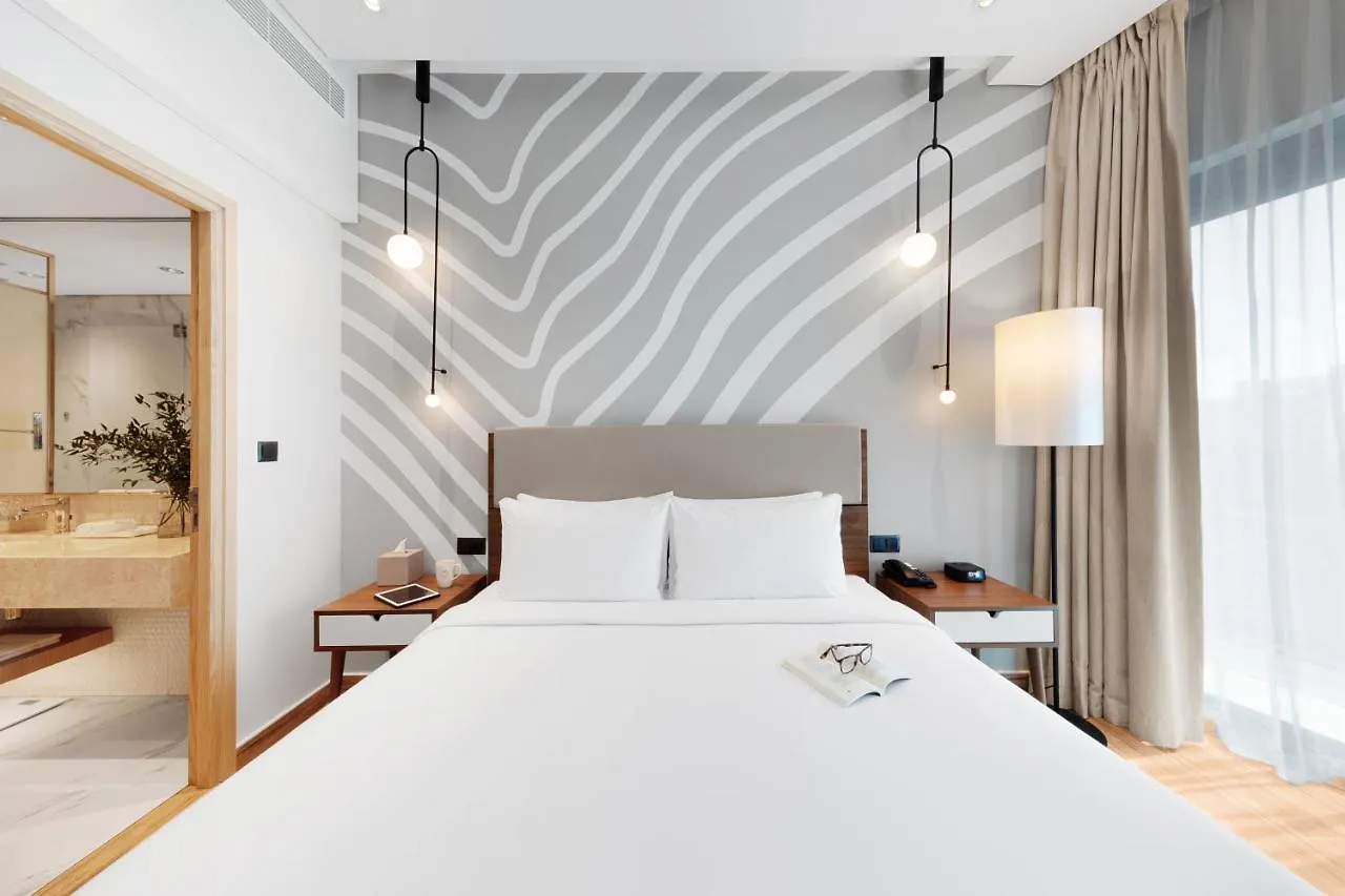 Adagio Premium The Palm Aparthotel Dubai 4*,