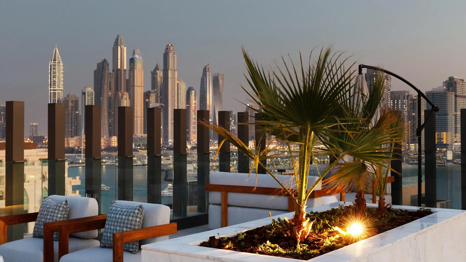 Adagio Premium The Palm Aparthotel Dubai